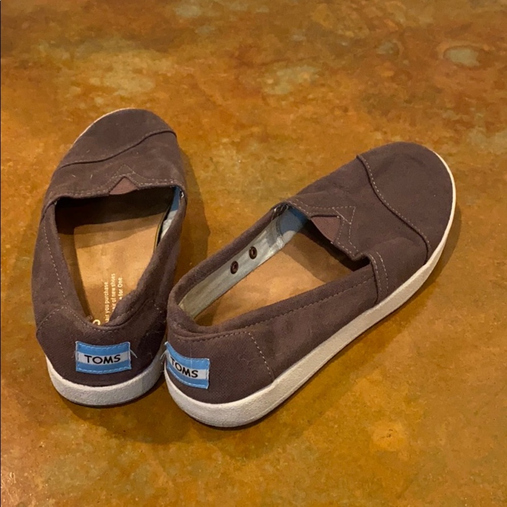 Toms